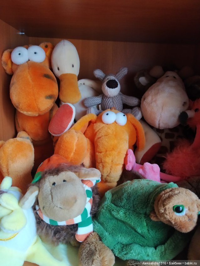 Мне три годика — Коллекции игровых кукол (Playline): фото полок