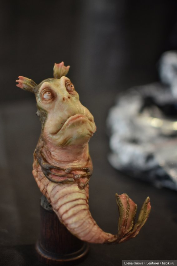 НЕстрашные сказки: лисы, люди и другие животные