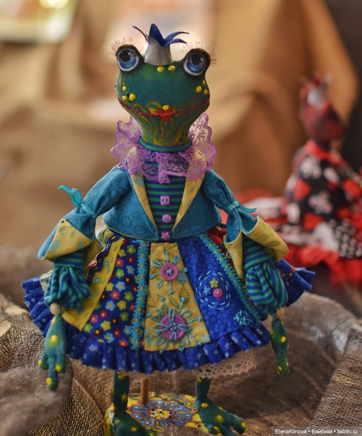 НЕстрашные сказки: лисы, люди и другие животные