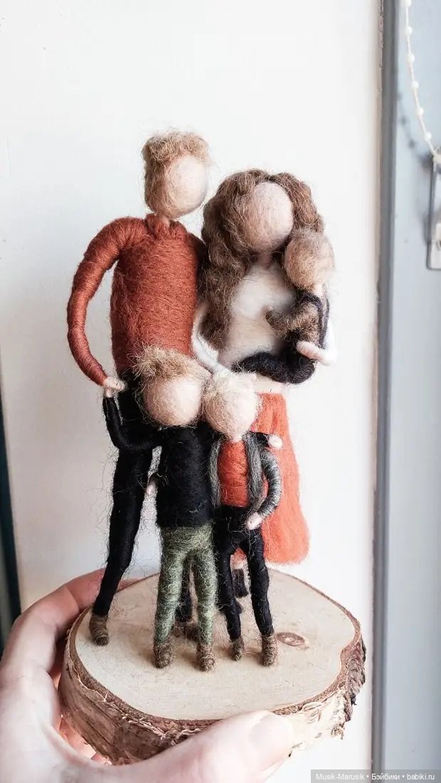 Художница из Нидерландов воссоздает волшебные моменты из жизни с помощью шерсти (фото 5)