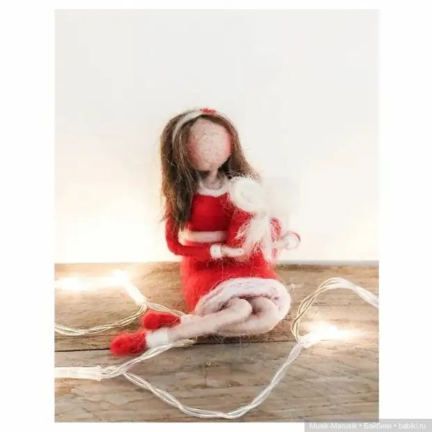 Художница из Нидерландов воссоздает волшебные моменты из жизни с помощью шерсти