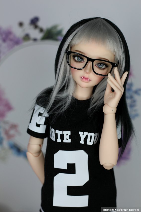 Моя Minifee Maya примеряет два образа (фото 3)