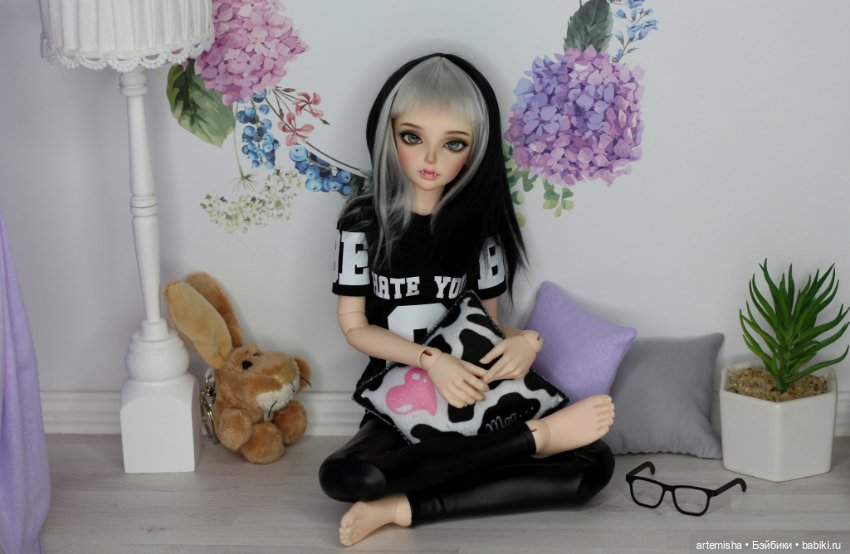 Моя Minifee Maya примеряет два образа (фото 4)