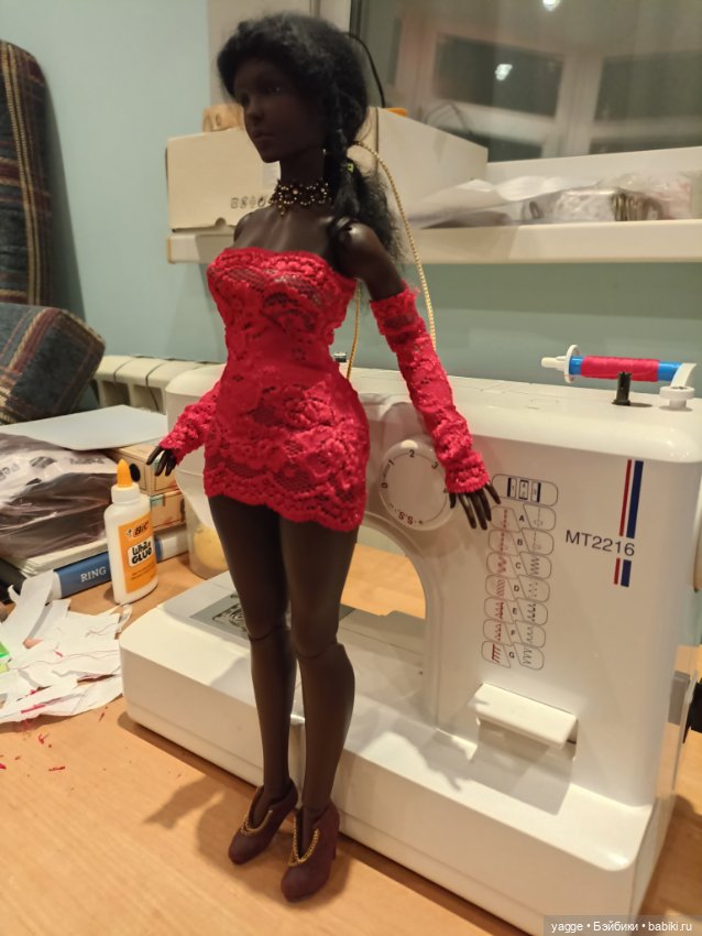 Маленькое красное платье — Одежда и обувь для кукол своими руками: фото (фото 4)