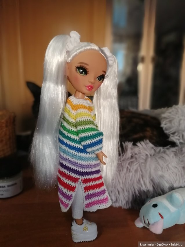Вязаная радуга — Одежда и обувь для кукол своими руками: фото