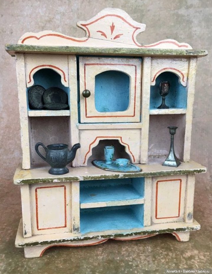 Подборка антикварных белых буфетов для кукол