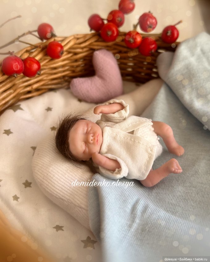 Малыш Эзра 💙 — Авторские миниатюрные куклы: лепка (фото 6)