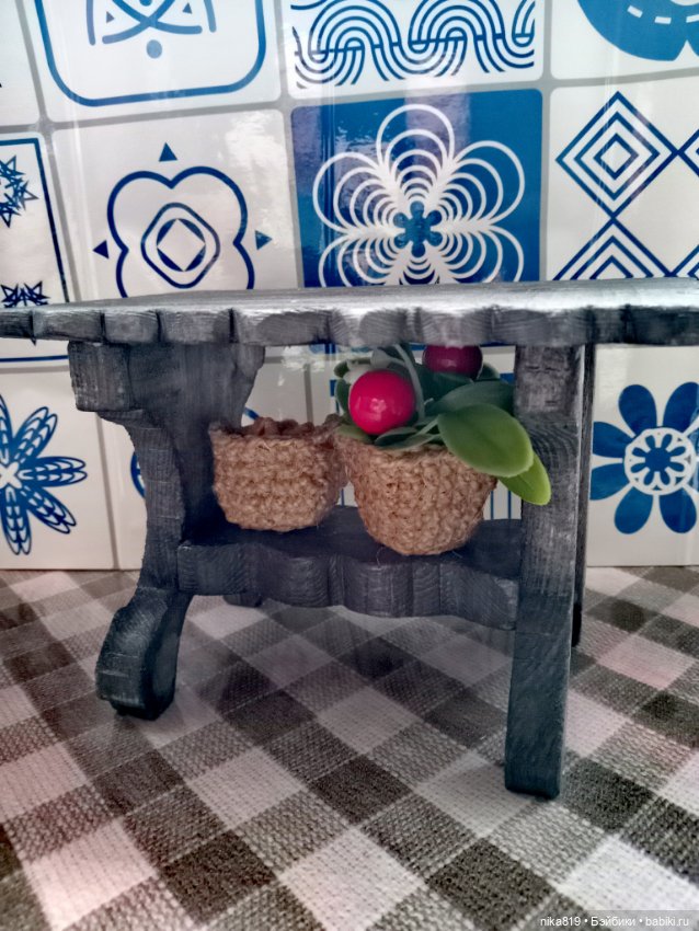 Столик из массива дерева — Мебель для кукол и домиков: фото (фото 9)