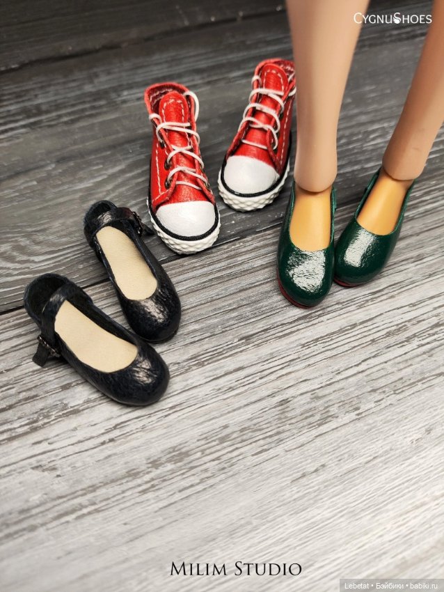 Праздник к нам приходит — Одежда и обувь для кукол своими руками: фото (фото 3)