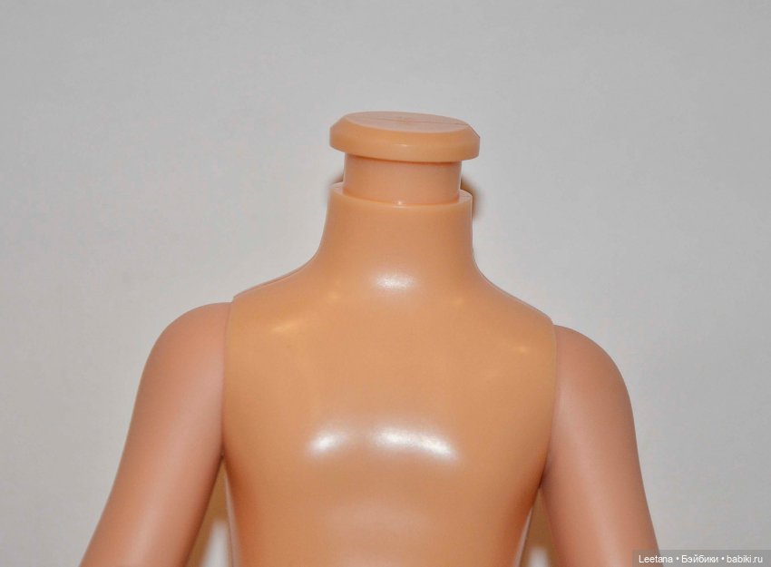 Корейское тело, не подвижная шея