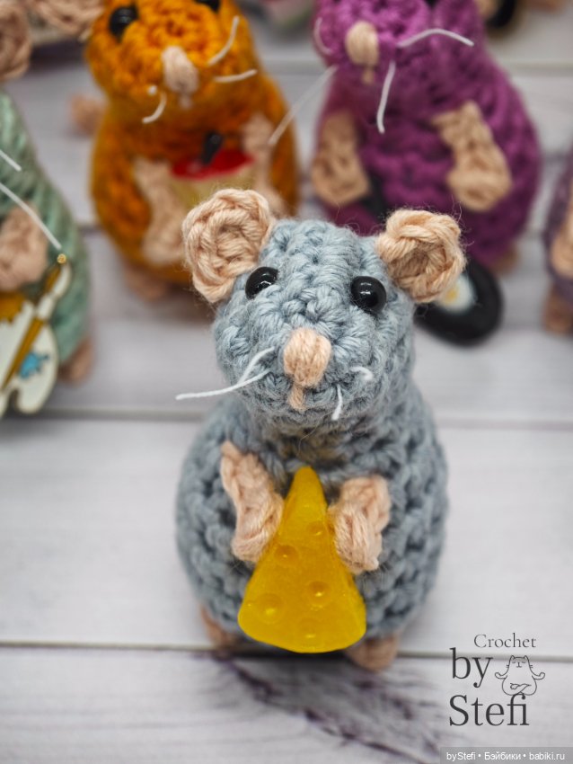 Разноцветные мышки — Вязаные игрушки и амигуруми: крючком (фото 3)