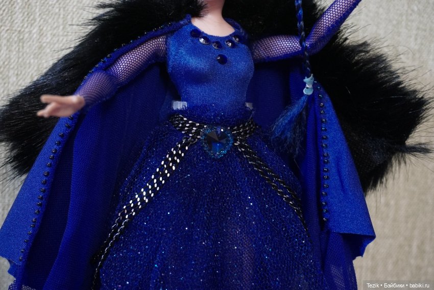 Фрюгс в синем платье — Куклы Disney Animators и Принцессы Диснея: Disney Store (фото 5)