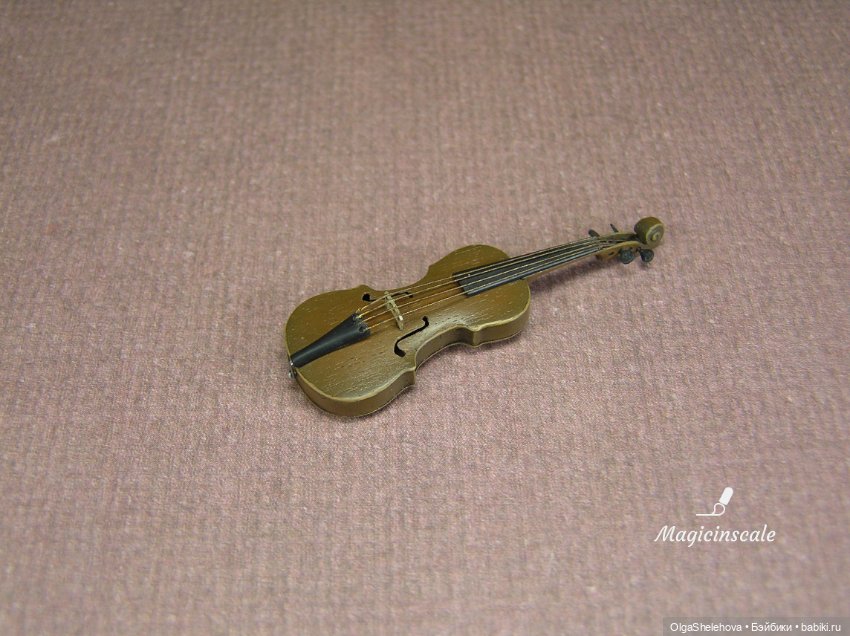 Потрясающая миниатюрная скрипка (фото 2)