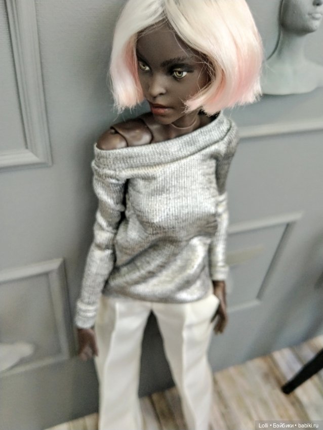 Красное, белое и черное на Spirit Imprint