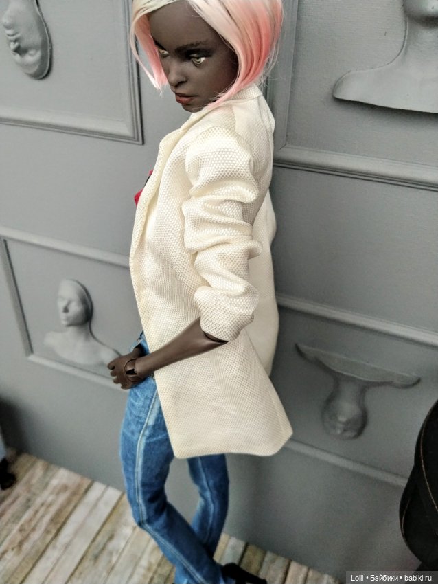 Красное, белое и черное на Spirit Imprint