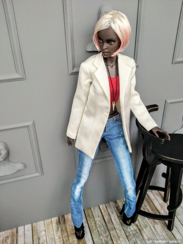 Красное, белое и черное на Spirit Imprint