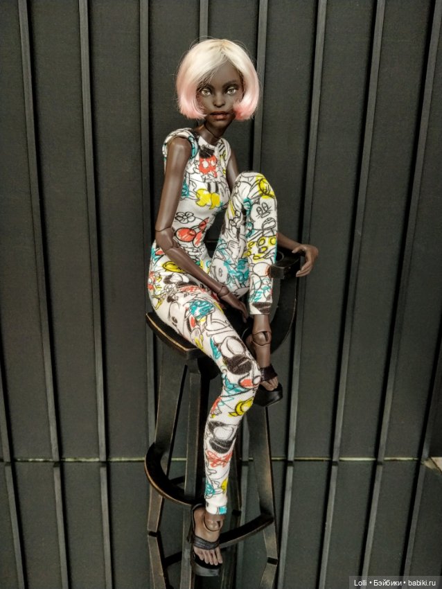 Красное, белое и черное на Spirit Imprint