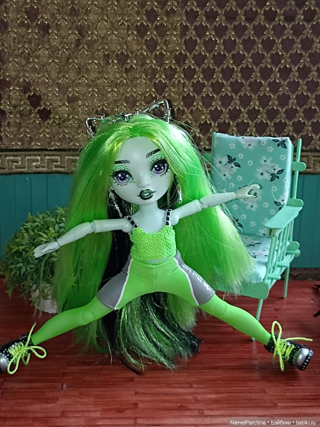 Выгуляли второй аутфит Харли Лаймстоун Кэт (фото 5)