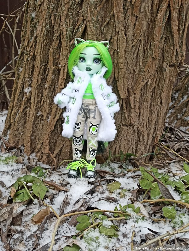 Выгуляли второй аутфит Харли Лаймстоун Кэт