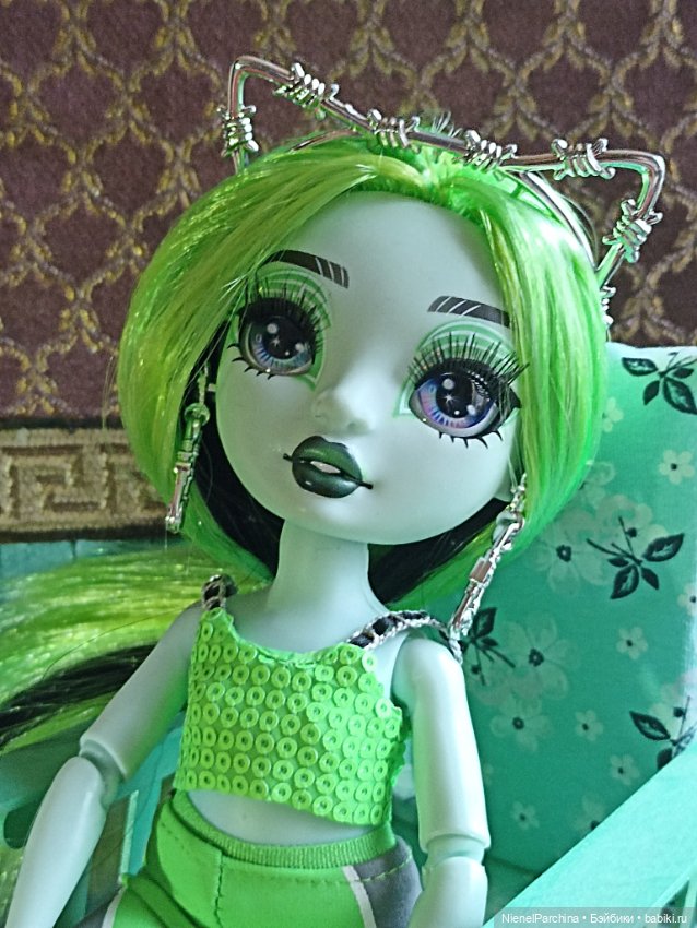 Выгуляли второй аутфит Харли Лаймстоун Кэт (фото 8)