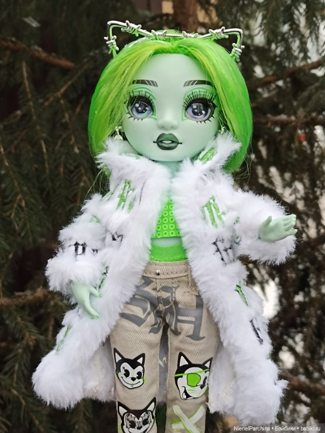 Выгуляли второй аутфит Харли Лаймстоун Кэт