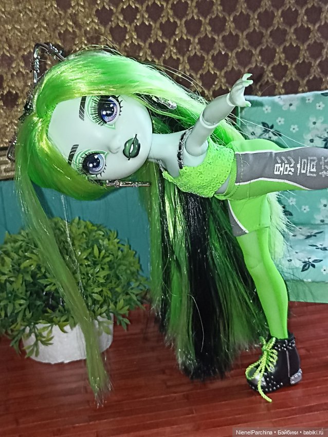 Выгуляли второй аутфит Харли Лаймстоун Кэт (фото 6)