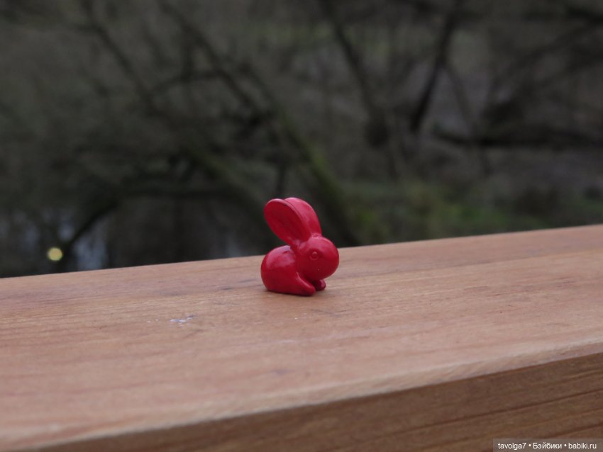 Little Apple Dolls в ноябрьском лесу