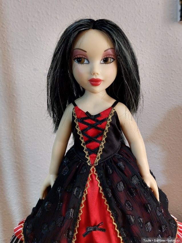 Мистический образ испанской куклы (фото 3)