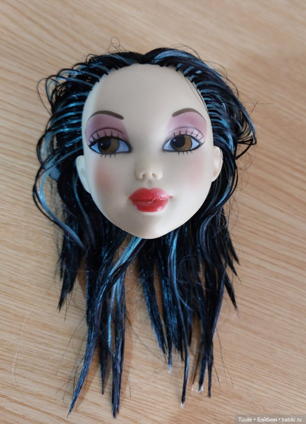 Мистический образ испанской куклы
