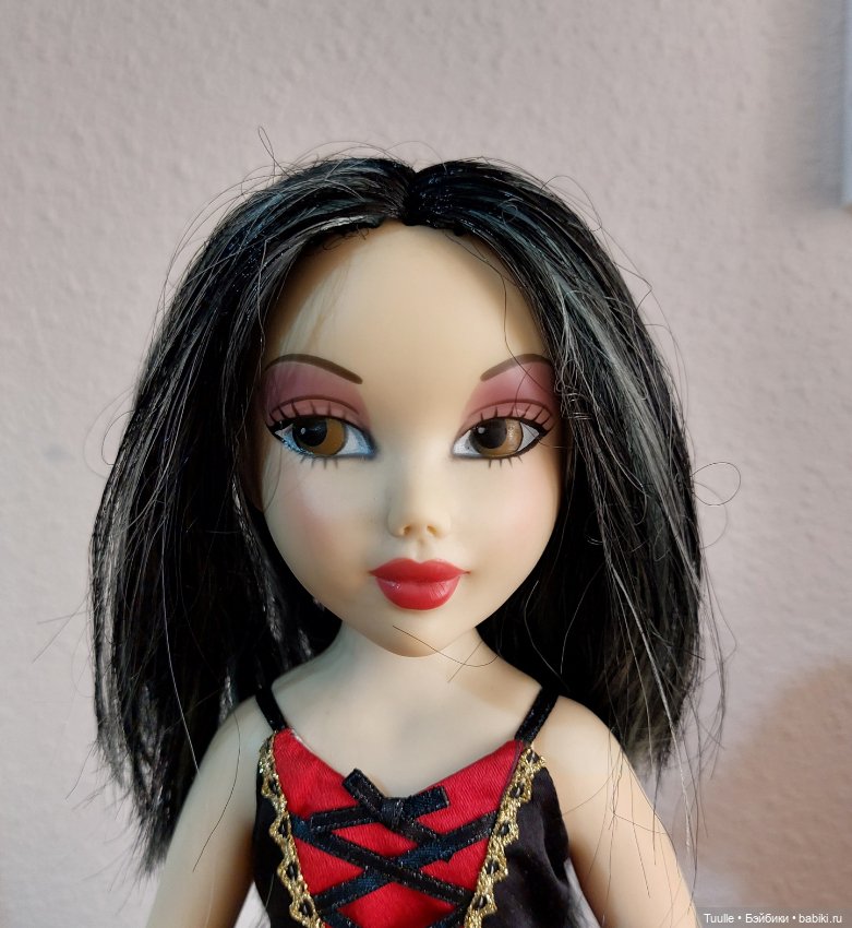 Мистический образ испанской куклы (фото 4)
