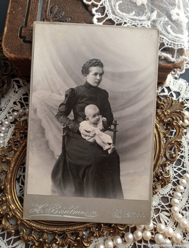 Старинные фотографии мамочек с детками (фото 3)