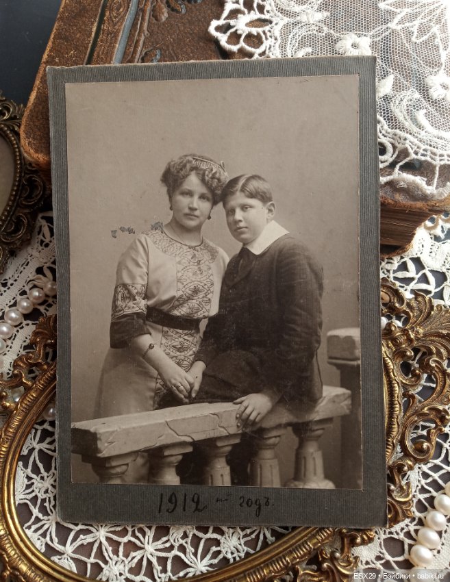 Старинные фотографии мамочек с детками (фото 10)