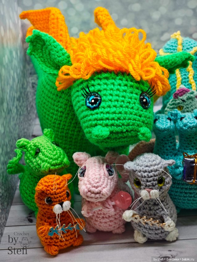 Покажу дружную толпу — Вязаные игрушки и амигуруми: крючком