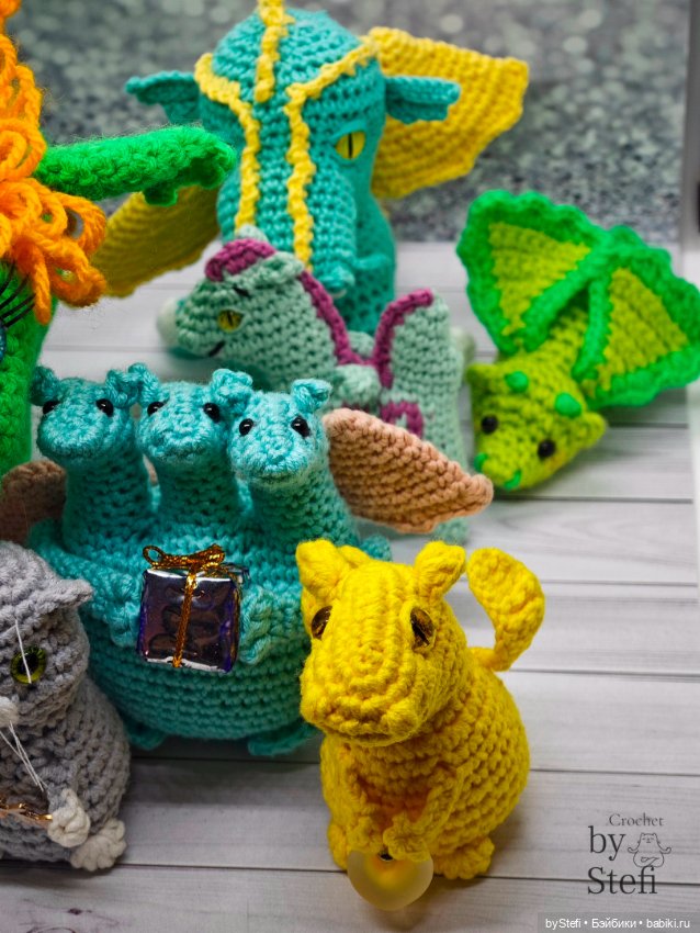Покажу дружную толпу — Вязаные игрушки и амигуруми: крючком (фото 2)