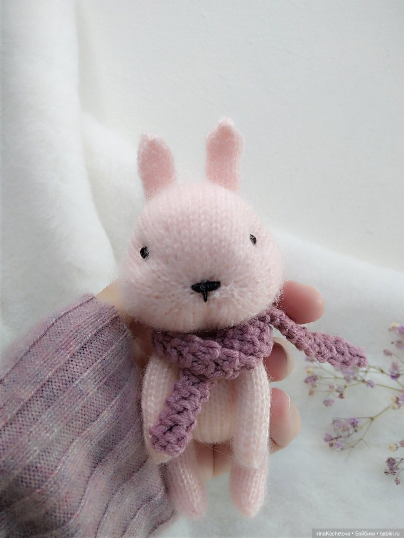 Модный цвет не отпускает — Авторские украшения и аксессуары для кукол: фото (фото 5)