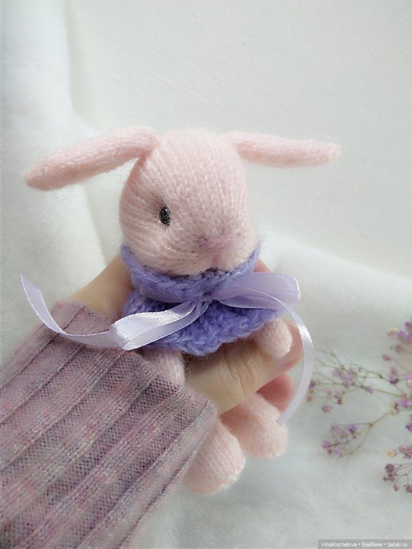 Модный цвет не отпускает — Авторские украшения и аксессуары для кукол: фото (фото 6)