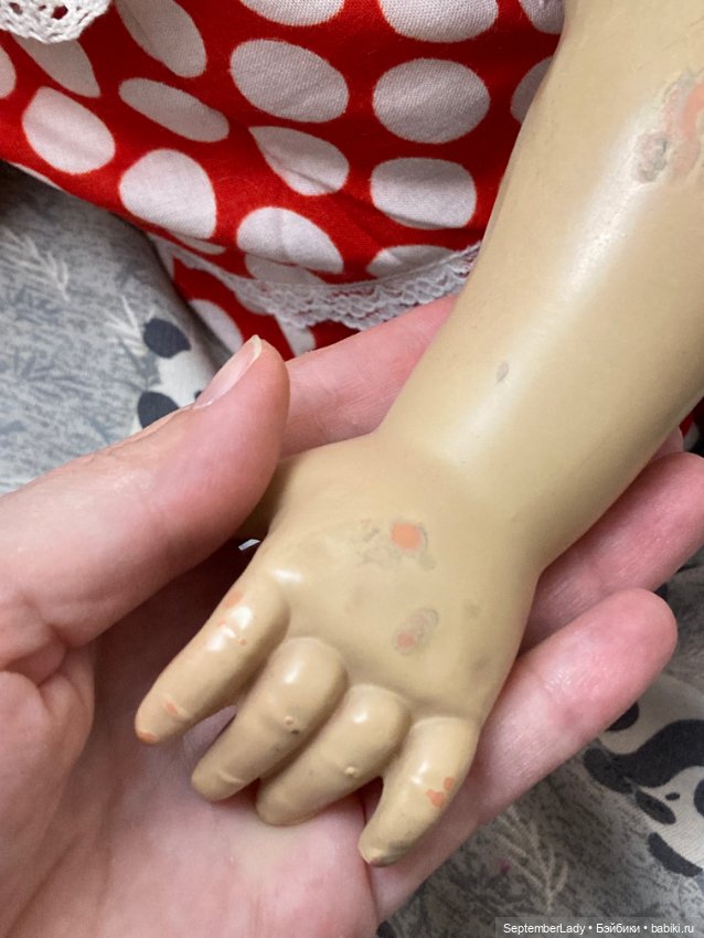Пятна на личике и руках большой Sonneberg (фото 5)