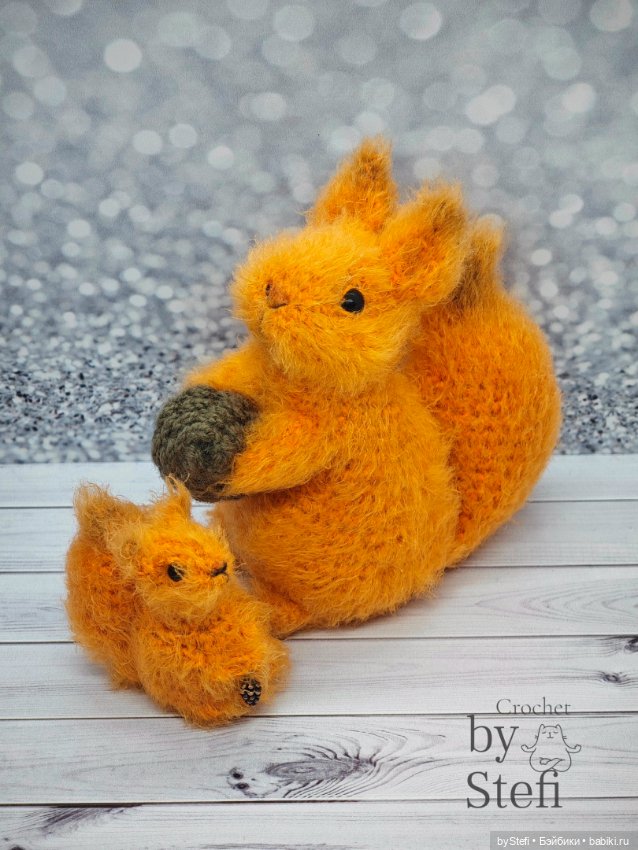 Белочки — Вязаные игрушки и амигуруми: крючком