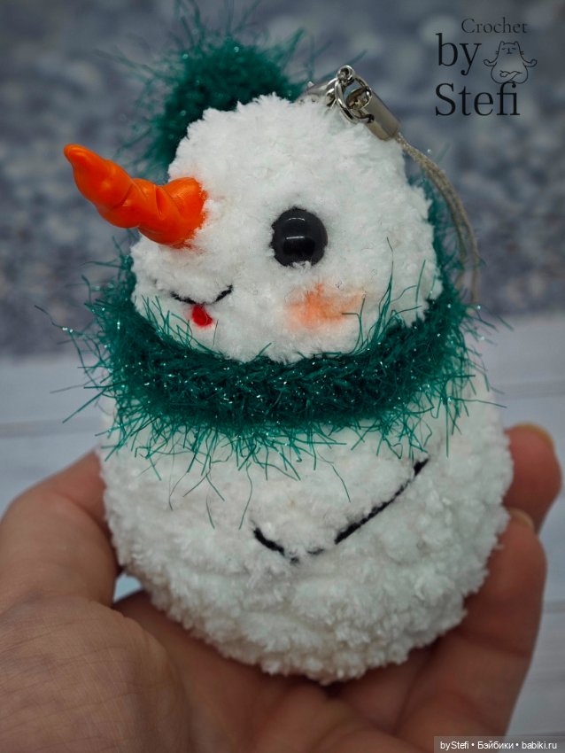 Плюшевый озорной снеговичок (фото 6)
