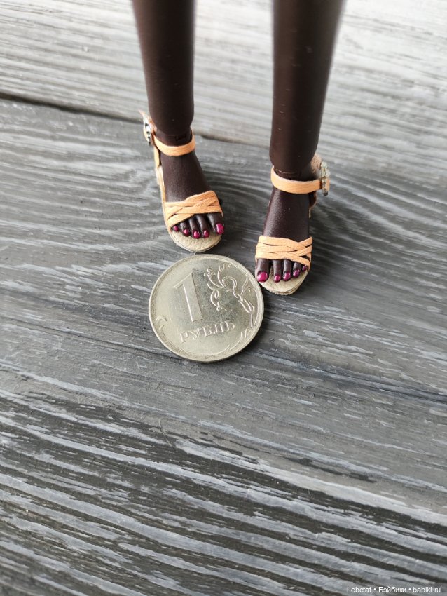 Микро обувь для Поппи Паркер и Барби с плоской стопой (фото 10)