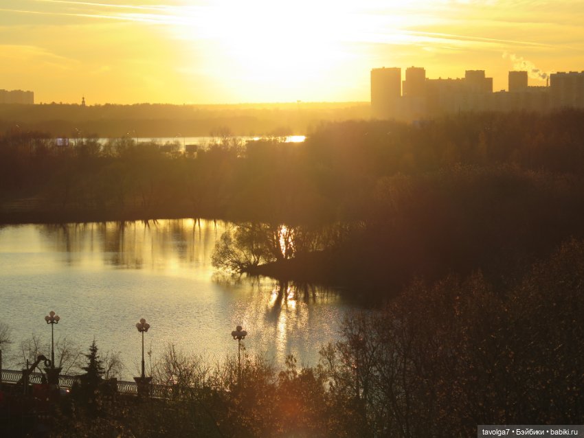 "Как я полюбила ноябрь" - Россия