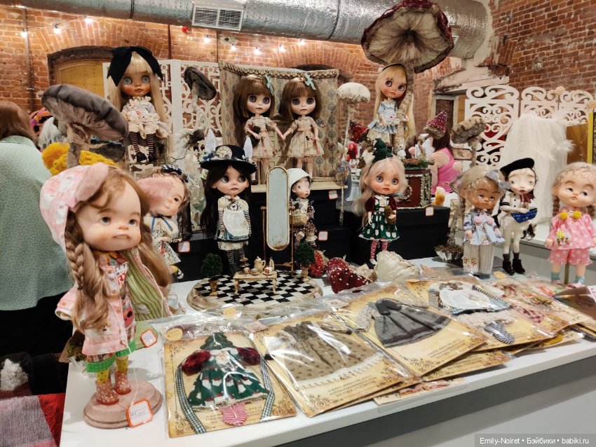 Выставка кукол в Севкабеле (Санкт-Петербург)