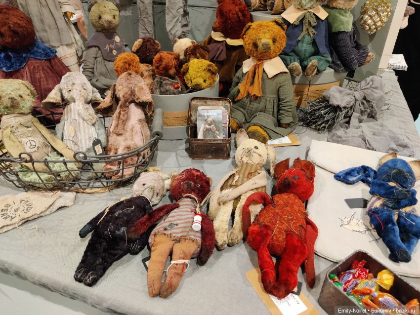 Выставка кукол в Севкабеле (Санкт-Петербург)