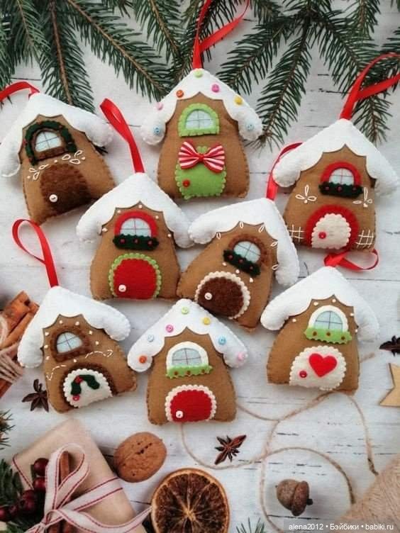 Чудесные домики на ёлку с выкройками и примерами из фетра (фото 8)