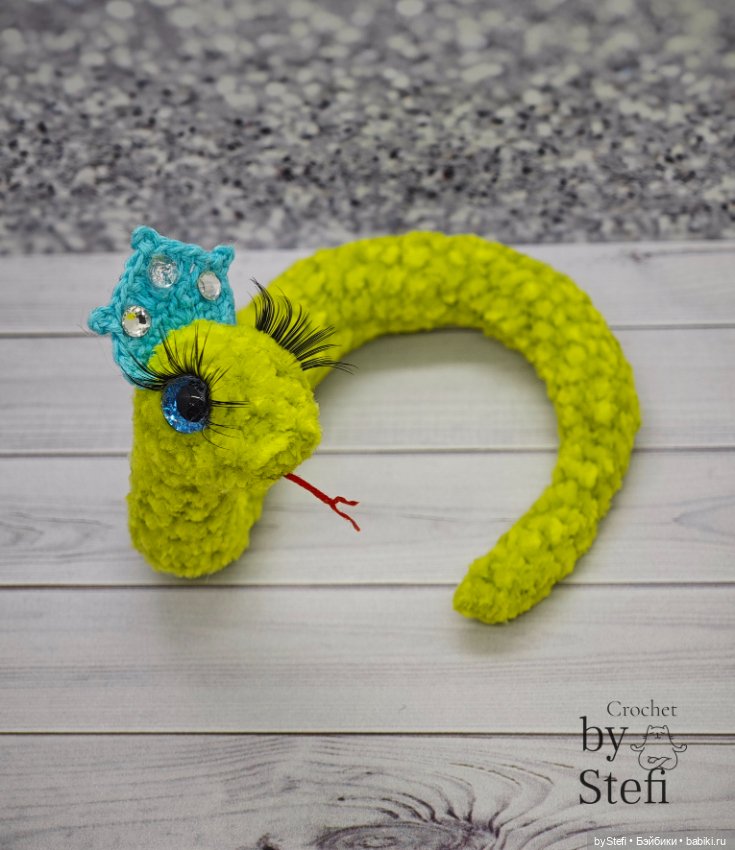 Новогодние змейки — Вязаные игрушки и амигуруми: крючком