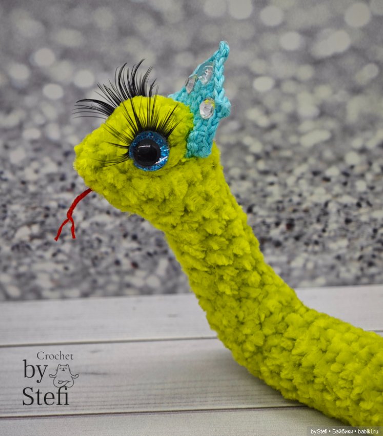 Новогодние змейки — Вязаные игрушки и амигуруми: крючком