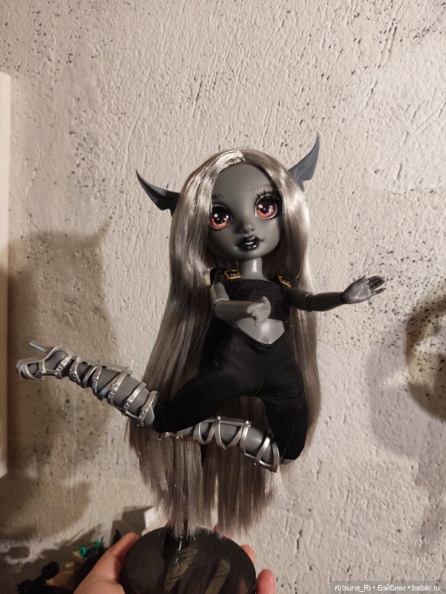 Лунное затмение — Куклы Rainbow High (Рейнбоу Хай