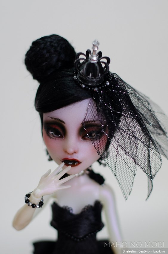 Черная шахматная Королева Арт проект: Алиса, сквозь зеркала (фото 4)