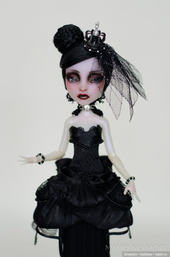 Черная шахматная Королева Арт проект: Алиса, сквозь зеркала (фото 3)