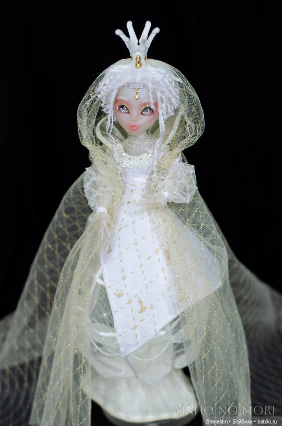 Белая шахматная Королева Арт проект: Алиса, сквозь зеркала (фото 3)